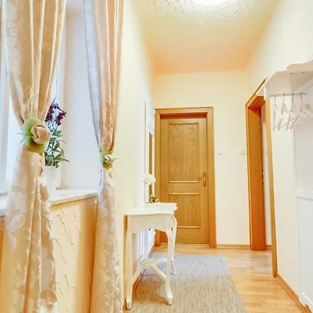 瓦兹和美瑞驰酒店 酒店